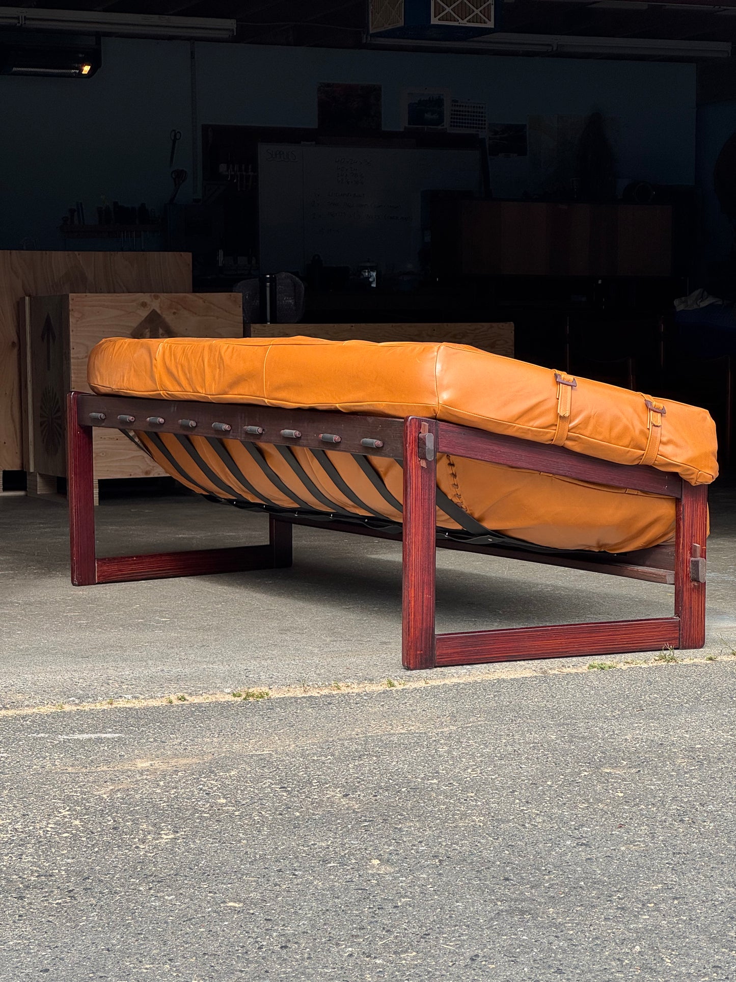 1960s MP91 Sofa by Percival Lafer in hardwood and Italian leather