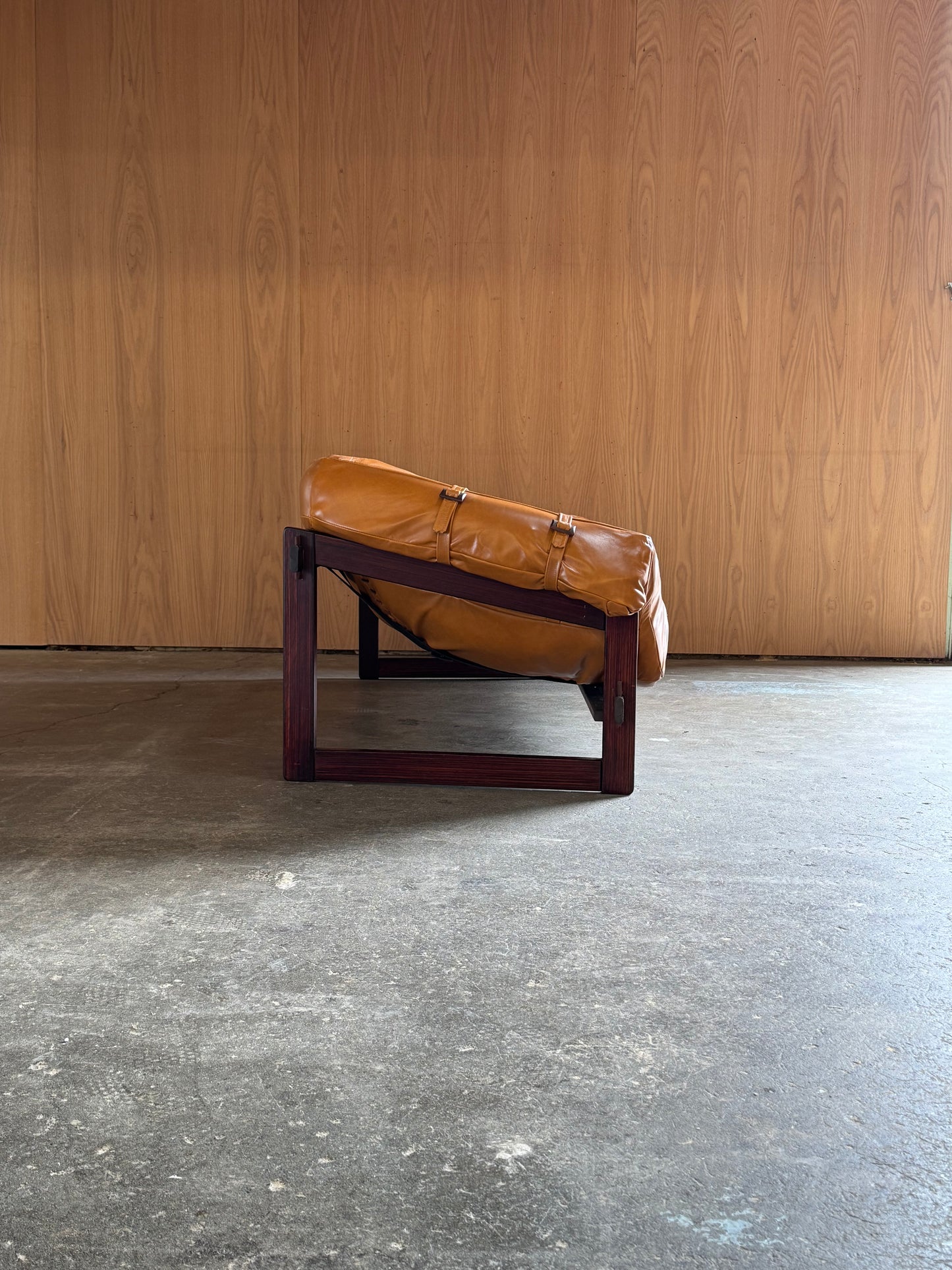 1960s MP91 Sofa by Percival Lafer in hardwood and Italian leather