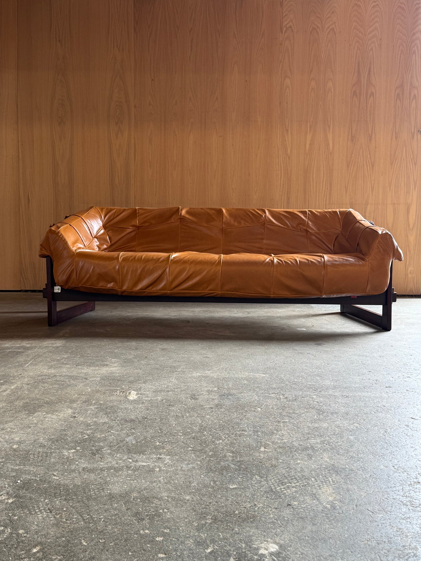 1960s MP91 Sofa by Percival Lafer in hardwood and Italian leather