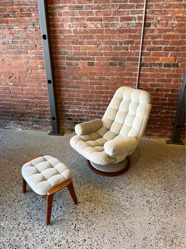 R. Huber Scoop Chair