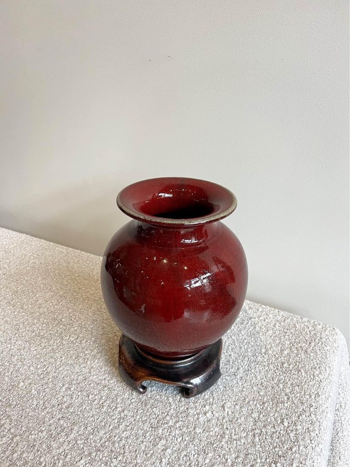 Sang-de-boeuf stoneware vase by Lane Gordon Thorlaksson