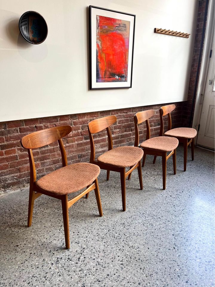 Set of Four 1960's Danish CH32 Chairs by Hans J. Wegner for Carl Hansen & Son