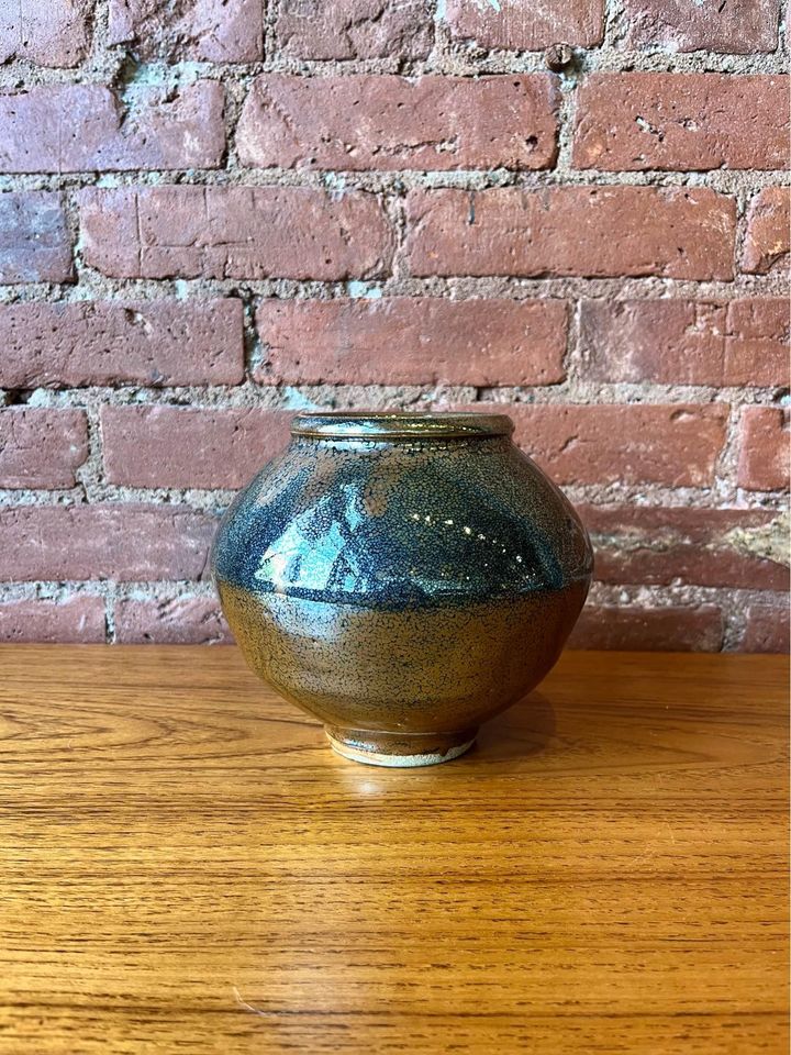 Wayne Ngan Pottery Vase