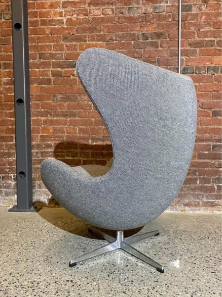 Authentic Egg Chair by Arne Jacobsen for Fritz Hansen Circa 1964