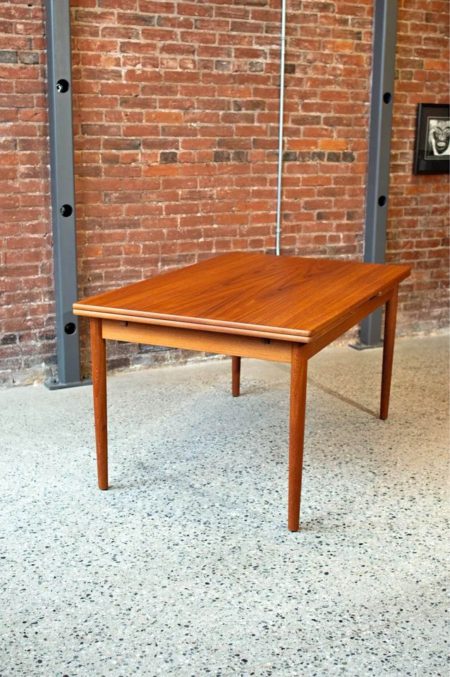 1960s Danish Teak Dinkng Table by Hans Wegner for Andreas Tuck